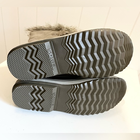 Sorel NWT Joan of Arctic Suede lace up  Fur trimmed boots size 9.5 taupe - Picture 5 of 10